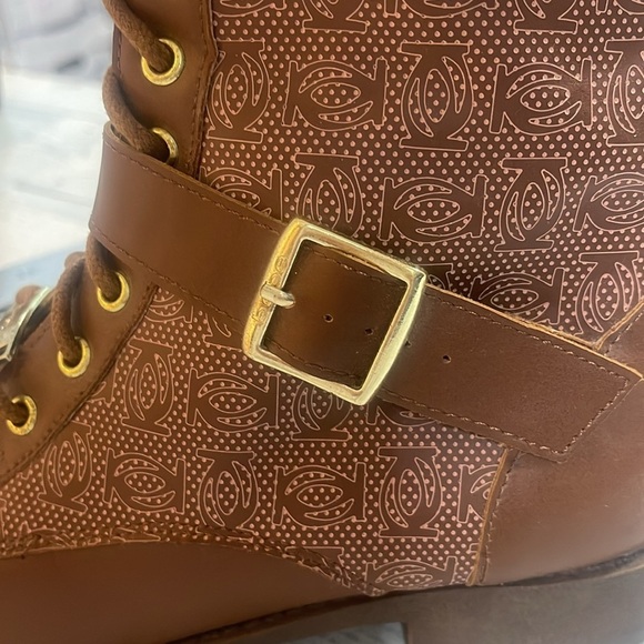 Bebe Ofeibea Cognac Logo Side Zipper Ankle Boot 7.5 NWOT - Picture 11 of 12